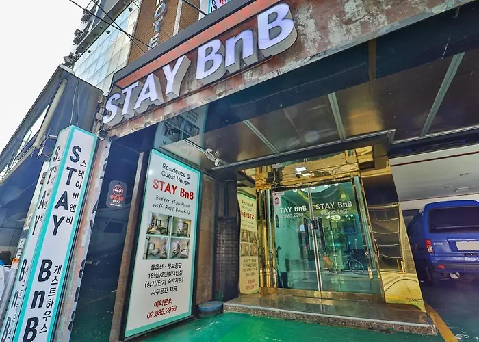 B&B Shillim Station 3mins, Airport Bus 3mins, Gangnam, Hongik Unv' 15mins, Seongsu 40mins 서울특별시